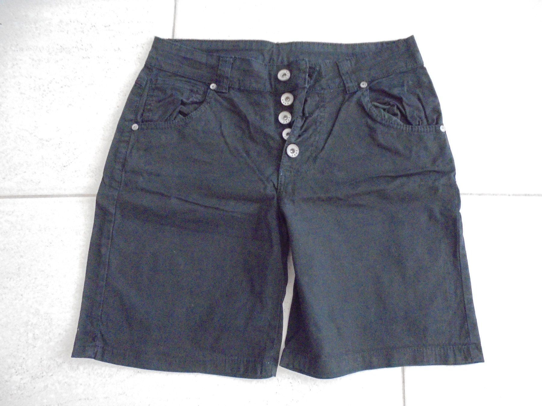 Hosen: SHORTS DAMEN GR.34 NEUWERTIG – Gebraucht aus Rotkreuz von Samballi