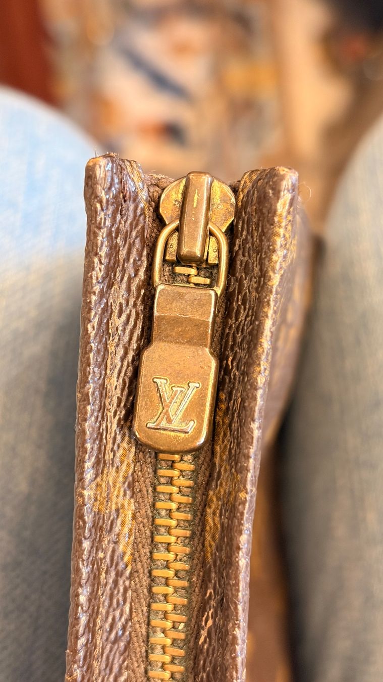 Louis Vuitton Custodie per cosmetici: Louis Vuitton Pochette Monogram Original, Top Zustand! – Usato da Lachen SZ venduto da HelvetiaLuxury 6