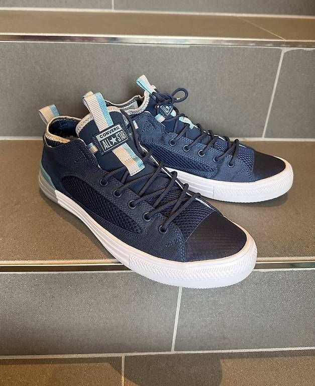 Converse Scarpe da uomo: Converse Chuck Taylor All Star Gr.42.5 – Nuovo (secondo la descrizione) da Wilen b. Wollerau venduto da chocolady