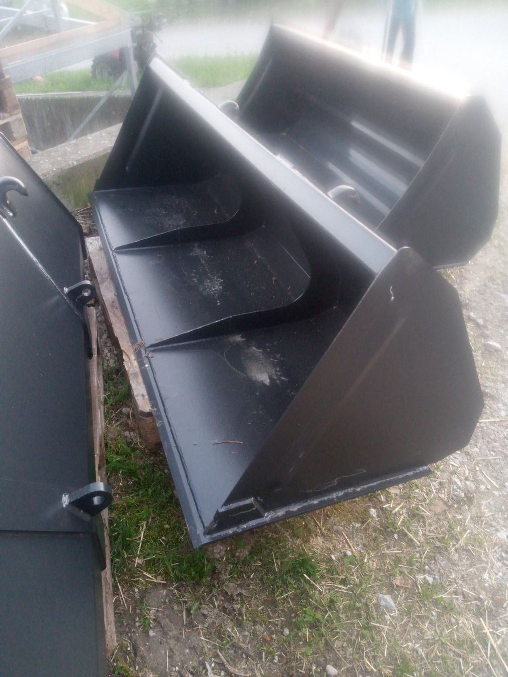 Accessori Trattori &Veicoli agricoli: Frontlader Schaufel 1.80 Meter – Nuovo e nell'imballaggio originale da Rüttenen venduto da Dart4 2