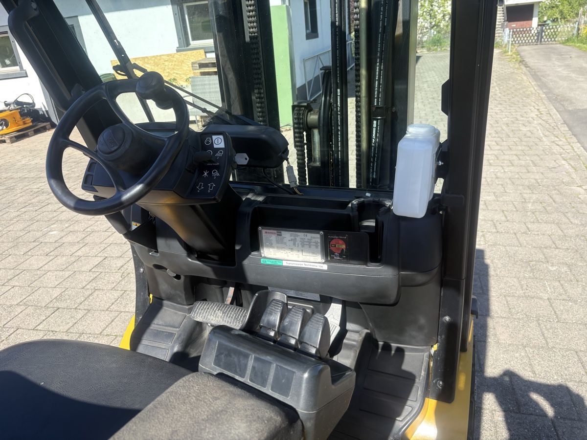 Chariots à fourches & chariots élévateur: Stapler Yale GDP30VX zu verkaufen – D'occasion à Mettlen par Bucherbueb 1