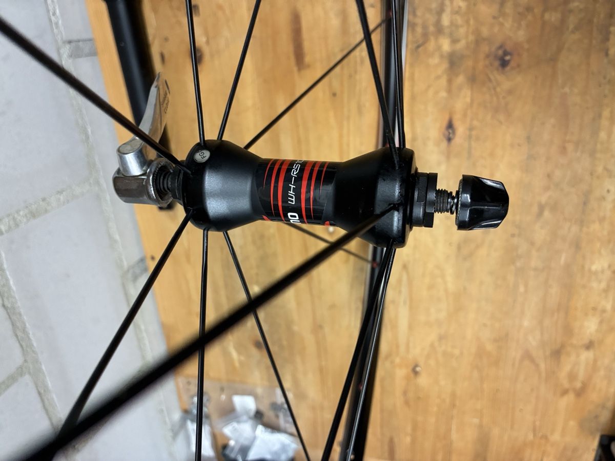Shimano Pezzi di ricambio: Vorderrad Shimano Rennvelo  – Usato da Lüscherz venduto da Chrigubader 1