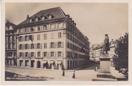 St. Gallen - Städt. Amtshaus mit Vadian-Denkmal. 1925
