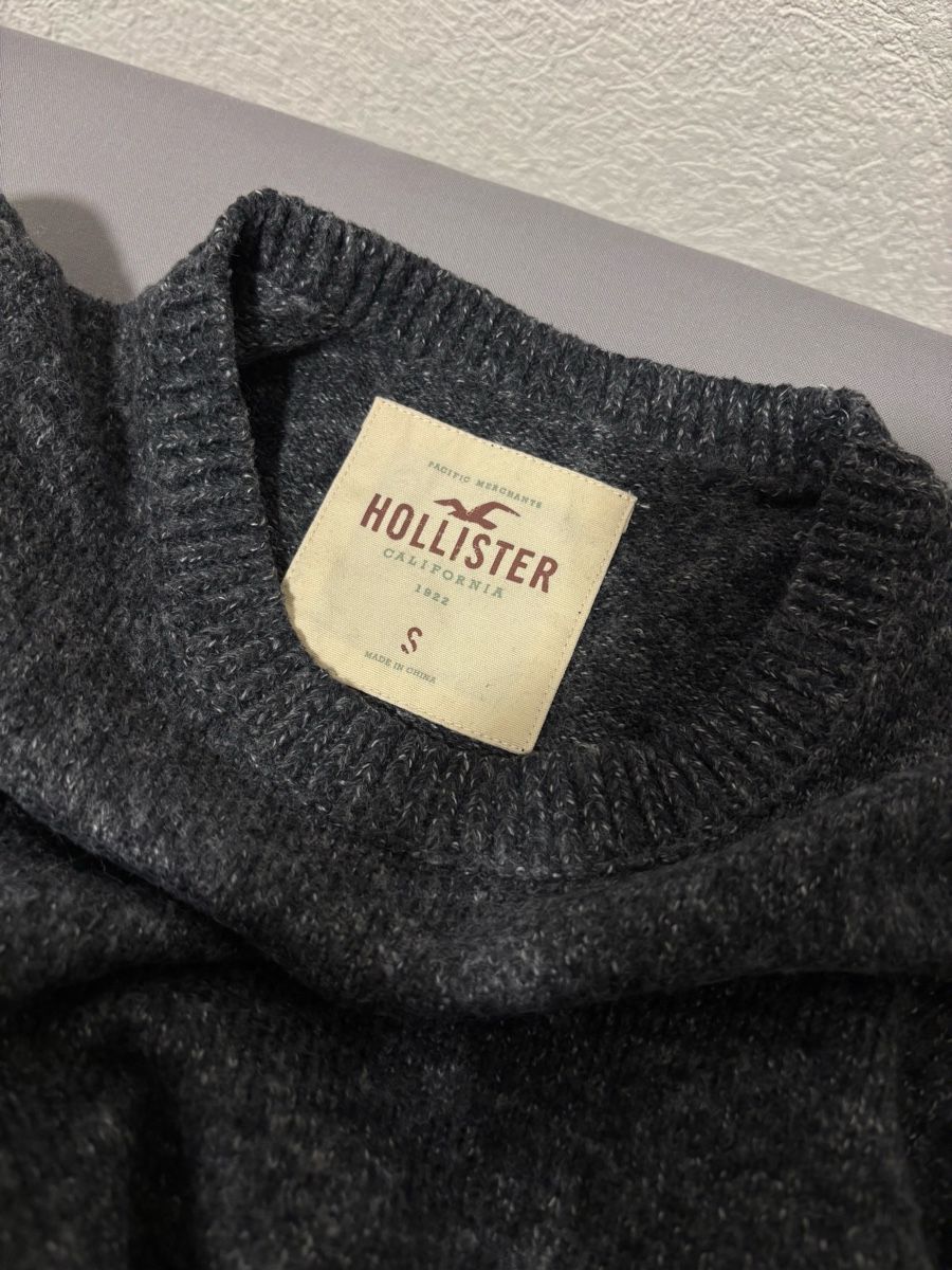 Hollister Pullover & Sweatshirts: Hollister Men's Jumper, Size S – Gebraucht aus Lutry von jul_j2lg 2