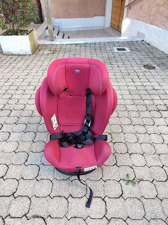 Seggiolini per auto: Siège auto enfant  – Usato da Brent venduto da verbouxjeremy