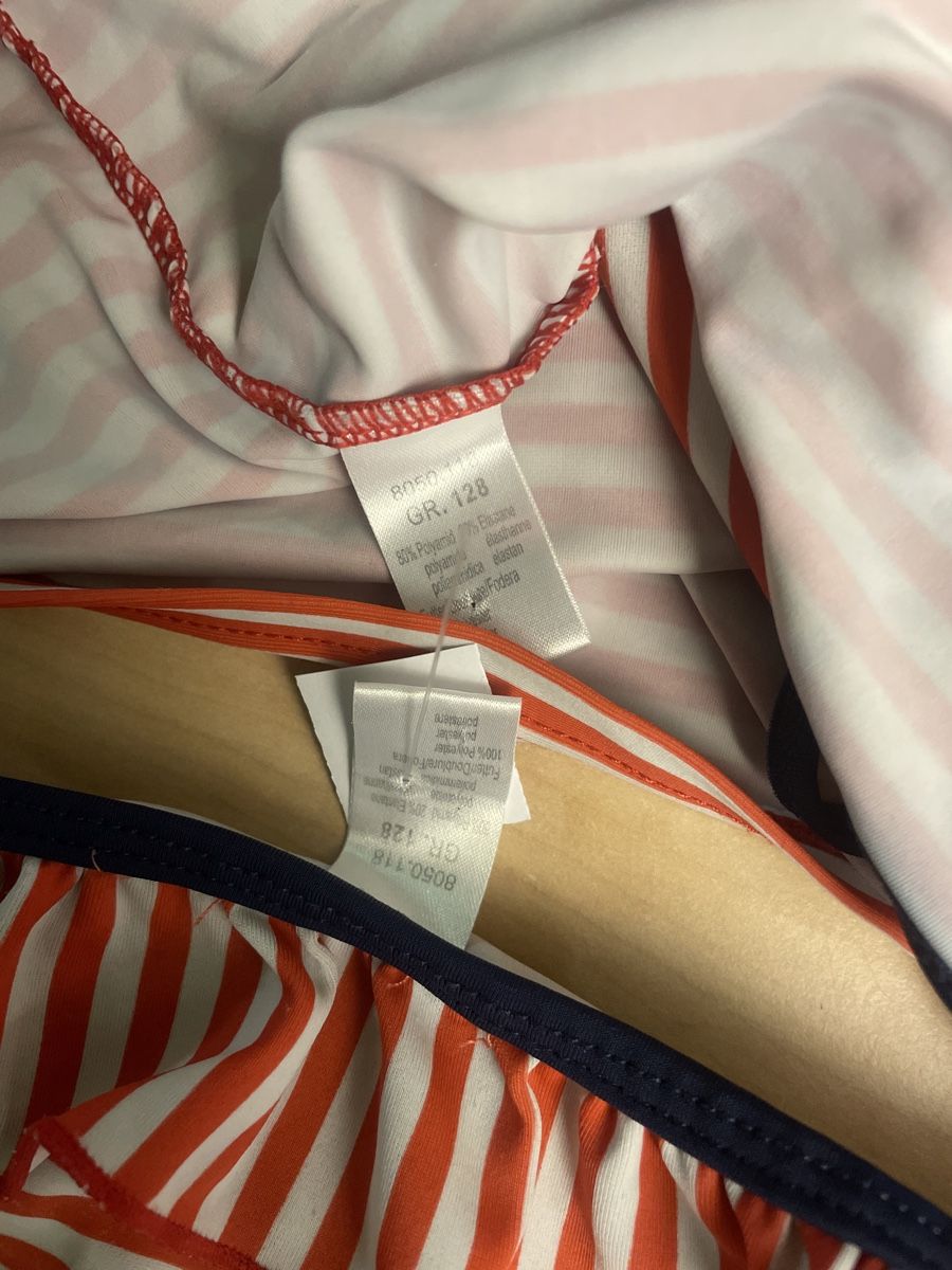 Migros Badekleider & Bikinis: Mädchen Bikini Gr. 128 rot-weiß gestreift – Gebraucht aus Obergerlafingen von cabo4 2