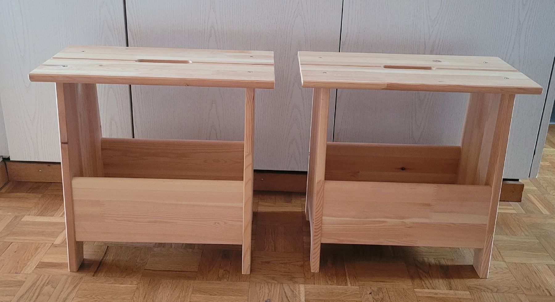 Ikea Sgabelli: 2 Holzhocker oder Beistelltisch von IKEA neuwertig – Nuovo (secondo la descrizione) da Schmerikon venduto da 7855