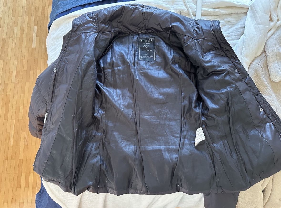 Guess Vestes: Guess Puffer Jacket Size S Used – D'occasion à Luins par vvs_7kqr 4