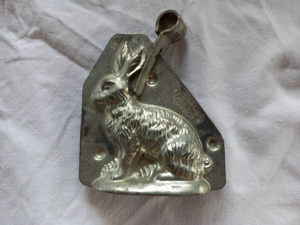 Ancien Moule à Chocolat Métal – Motifs Lapin, Poussin, Cloche – Pâques Et Noël