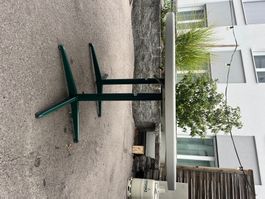 Ausziehbarer Gartentisch Oval + Stühle
