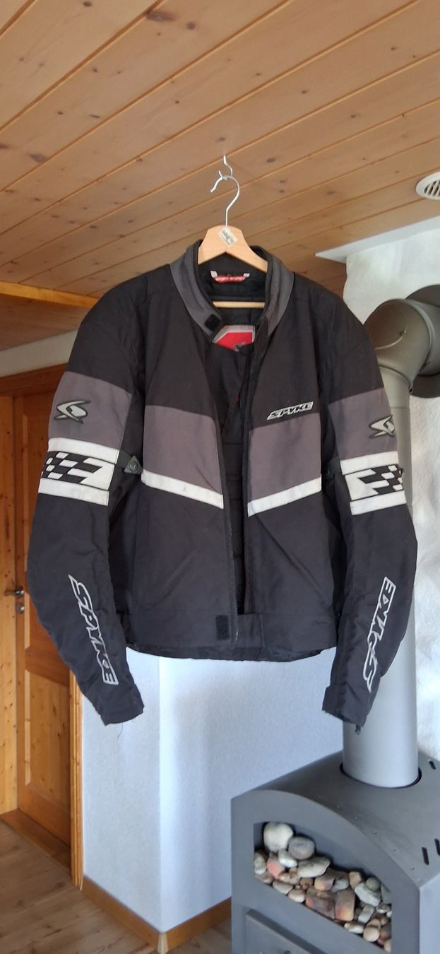 FLM Giacche: Motorradjacke FLM Herren mit Protektoren – Usato da Hinterfultigen venduto da Zeisel