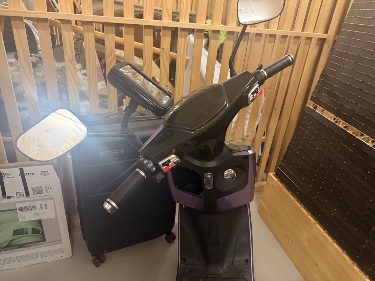 Vespino Scooters: Vespino 7i – Neuf (Voir description) à Zürich par Alinasimon 1
