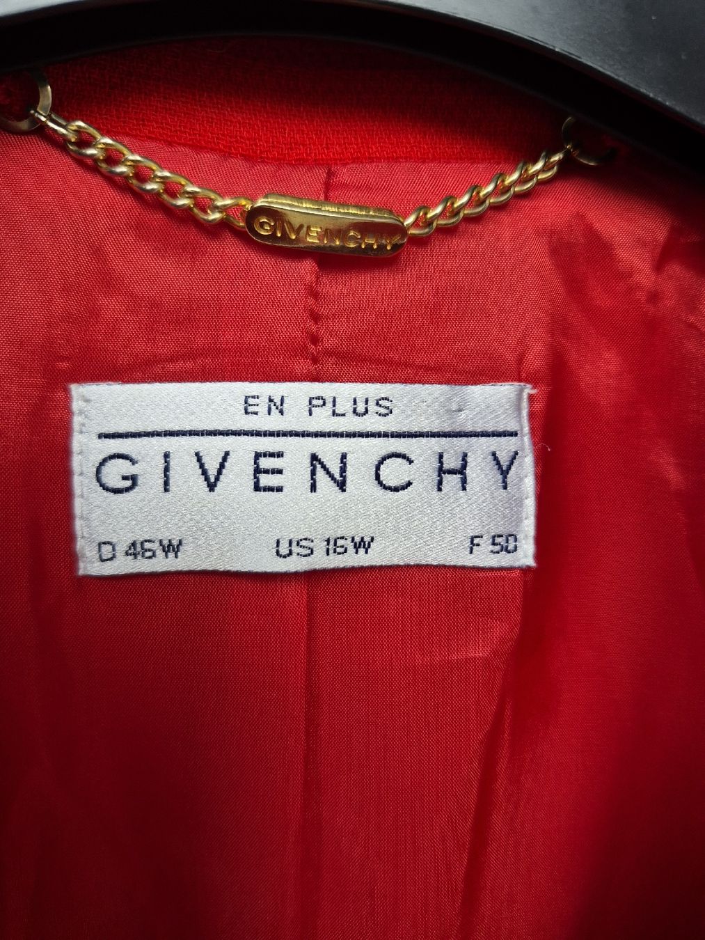 Giacche: Givenchy: Veste rouge taille 50 super état – Nuovo (secondo la descrizione) da St-Pierre-Clages venduto da _RV 1