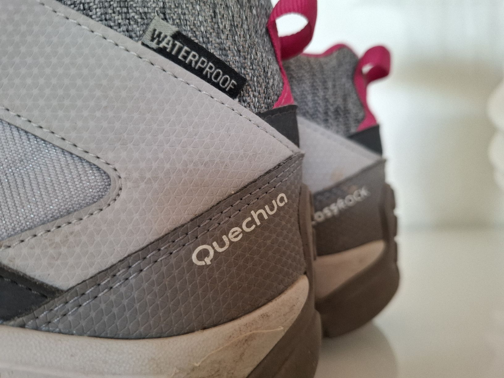 Scarpe per ragazze: Wanderschuhe Quechua Waterproof Kinder Grösse 35  – Usato da Baar venduto da Jhonny18 1