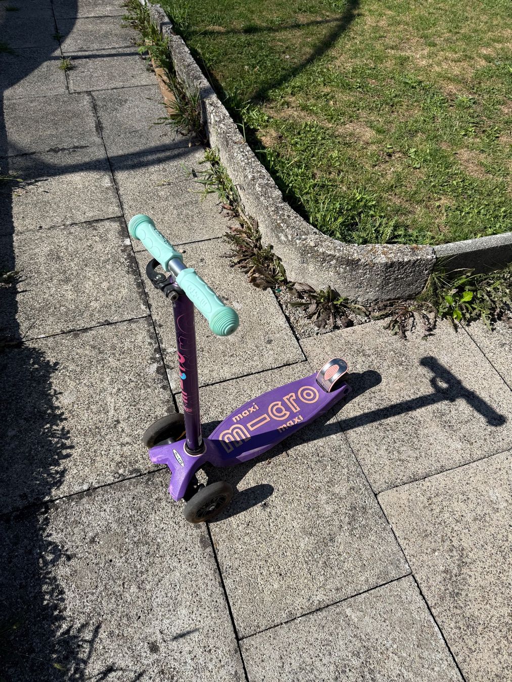 Micro Kickboard: Micro Maxi Scooter gebraucht – D'occasion à Baeretswil par boxer33 3