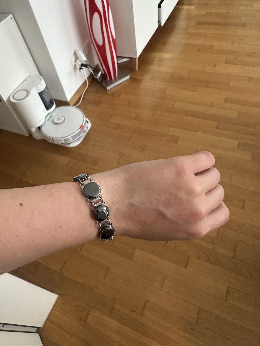 Armbänder & -reifen: Hämatit-Armband  – Gebraucht aus Oensingen von Shellybubble1 1