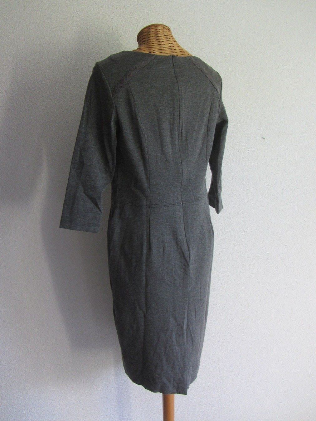 Robes: OLSEN - Etuikleid grau M/L – D'occasion à Zürich par Diazaio 2