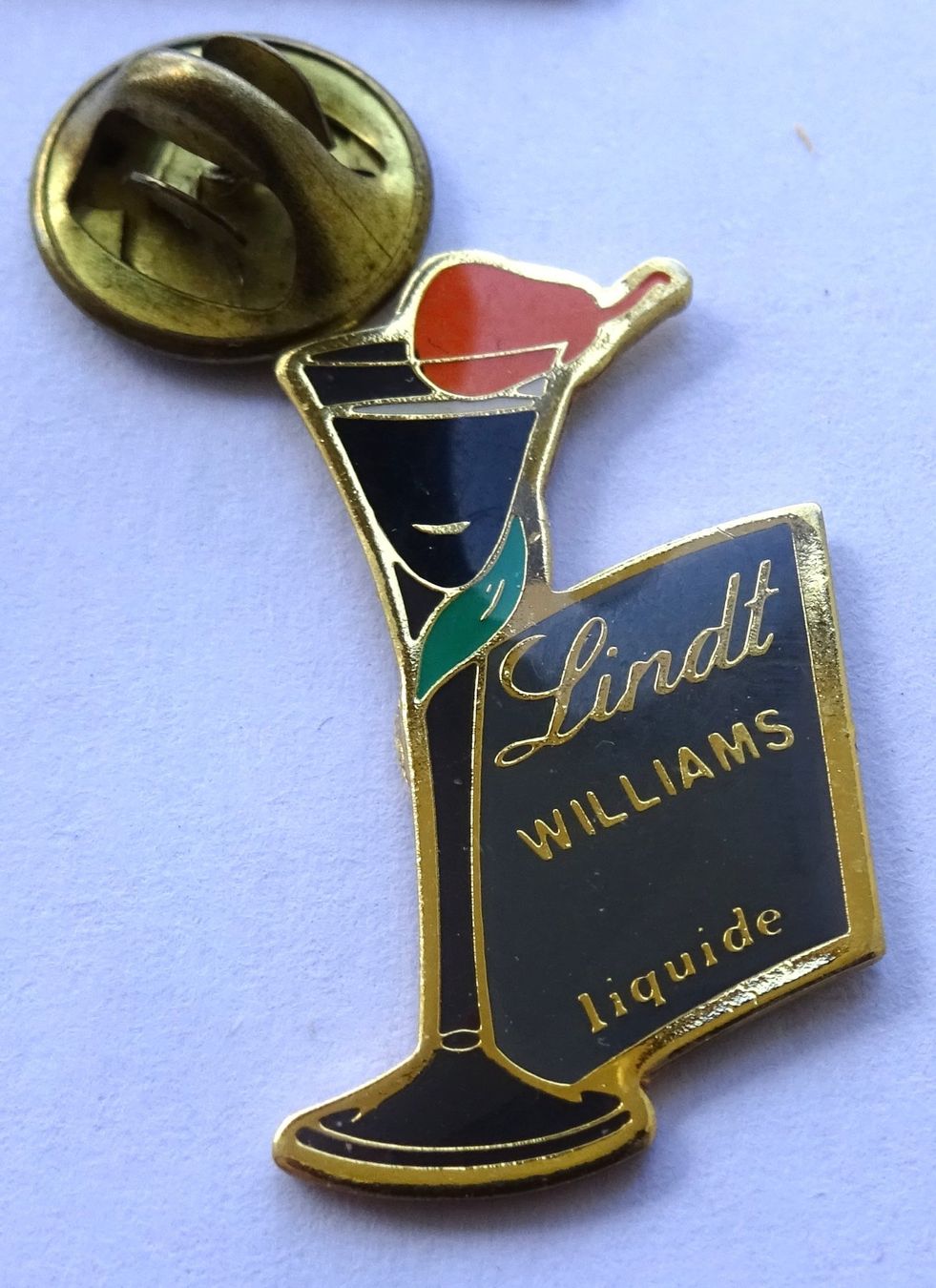 Placchette & Badge: Pin LINDT  Williams – Usato da Utzenstorf venduto da BUtter81
