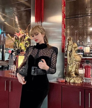 Sublime robe noire velours de telles années 80