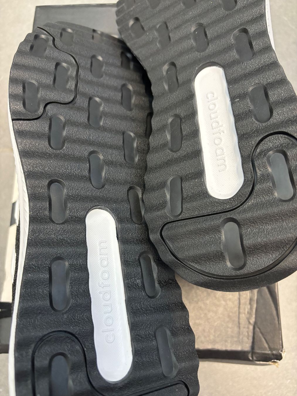 Adidas Herrenschuhe: Adidas Sneakers – Neu und originalverpackt aus Zürich von mc_mike77 4