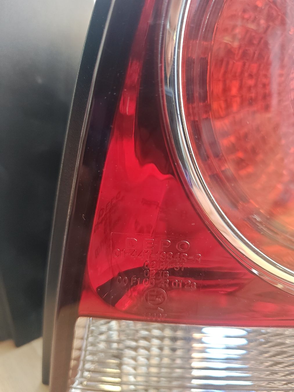 Volkswagen Alle Autoersatzteile: Vw Polo Rückleuchten 9n3 – Gebraucht aus Niederuzwil von Adler740 2