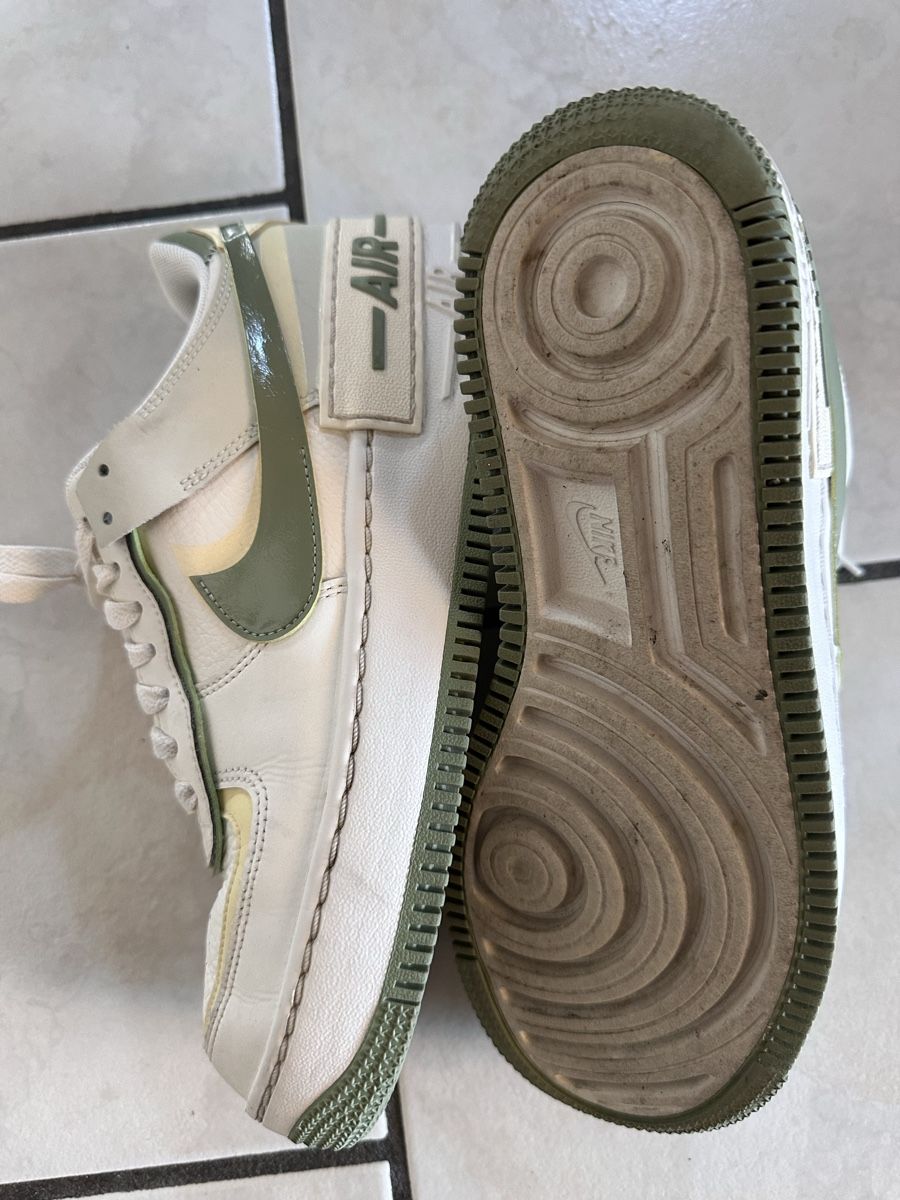 Nike Damenschuhe: Nike Air Force 1 38 – Gebraucht aus Uetliburg SG von Luckyeightone 1