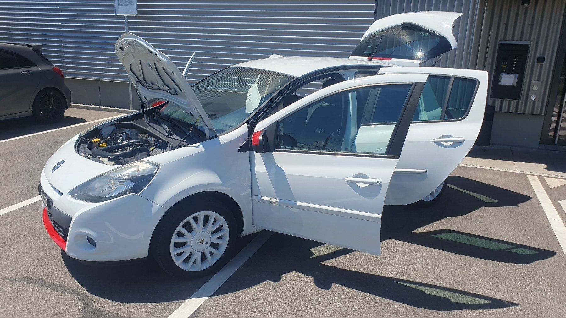 Renault Automobili: 2011 Renault Clio 1.2 Tce – Usato da Winterthur venduto da Bugsy71 4