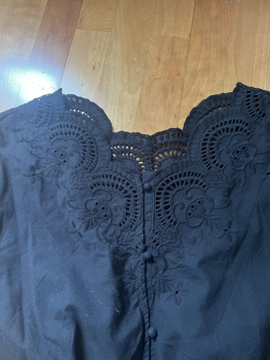 Blusen: Schwarze Spitzen-Bluse mit Raffung, Gr. S  – Neu (gemäss Beschreibung) aus Therwil von Mucjing 2