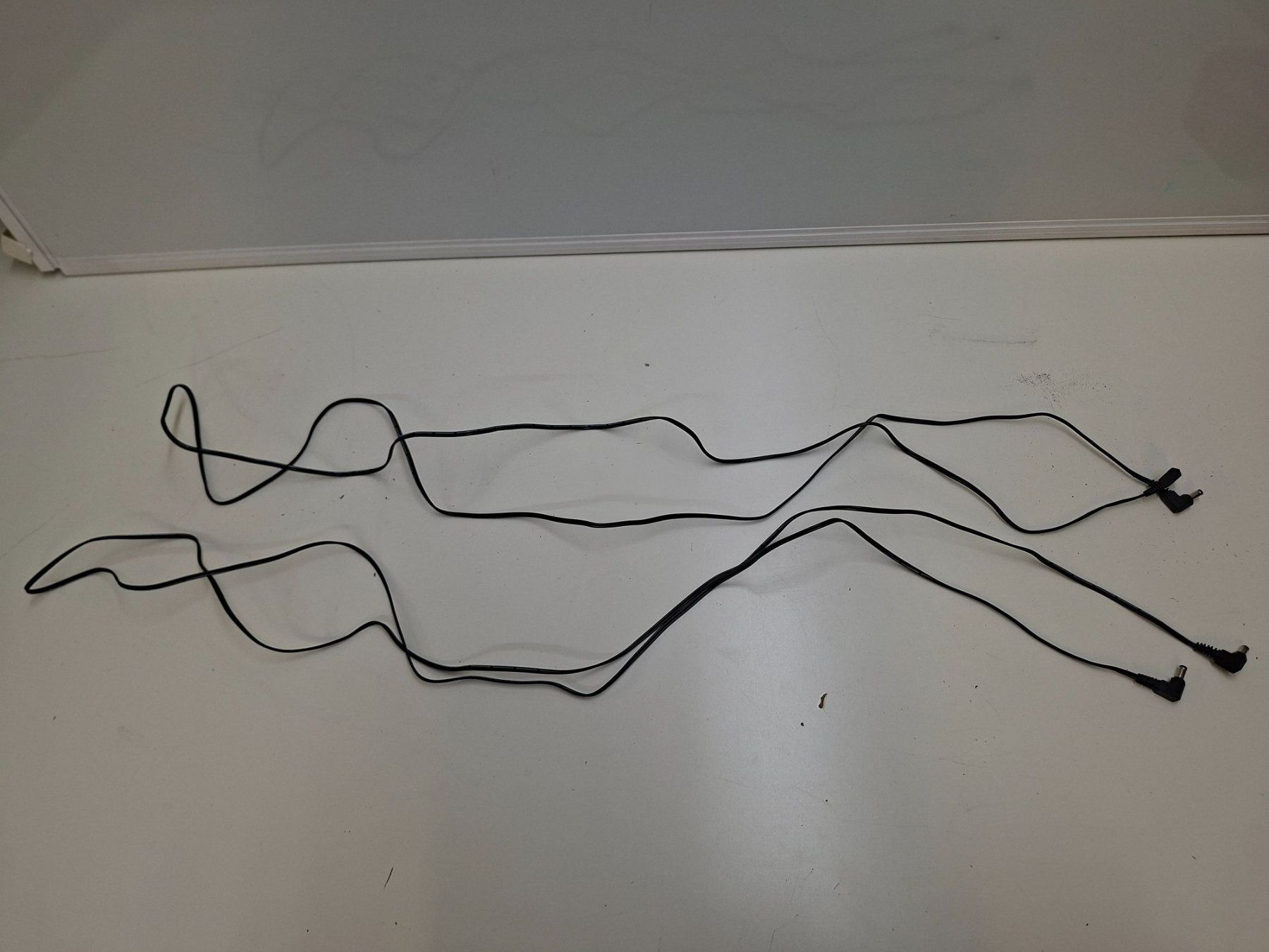 Cavi: DC Hohlstecker Kabel – Usato da Wettingen venduto da Wendemarket