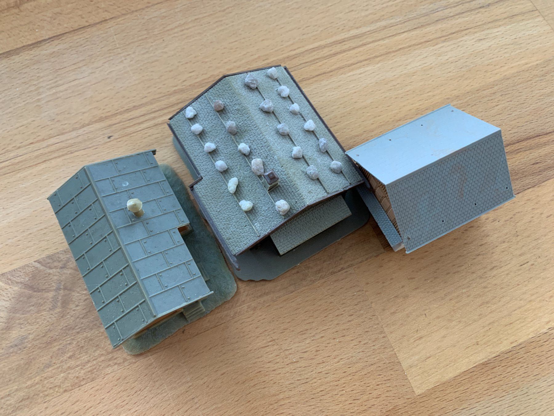 Modelleisenbahnen: 3 Häuser – Gebraucht aus Belp von capowiga 1
