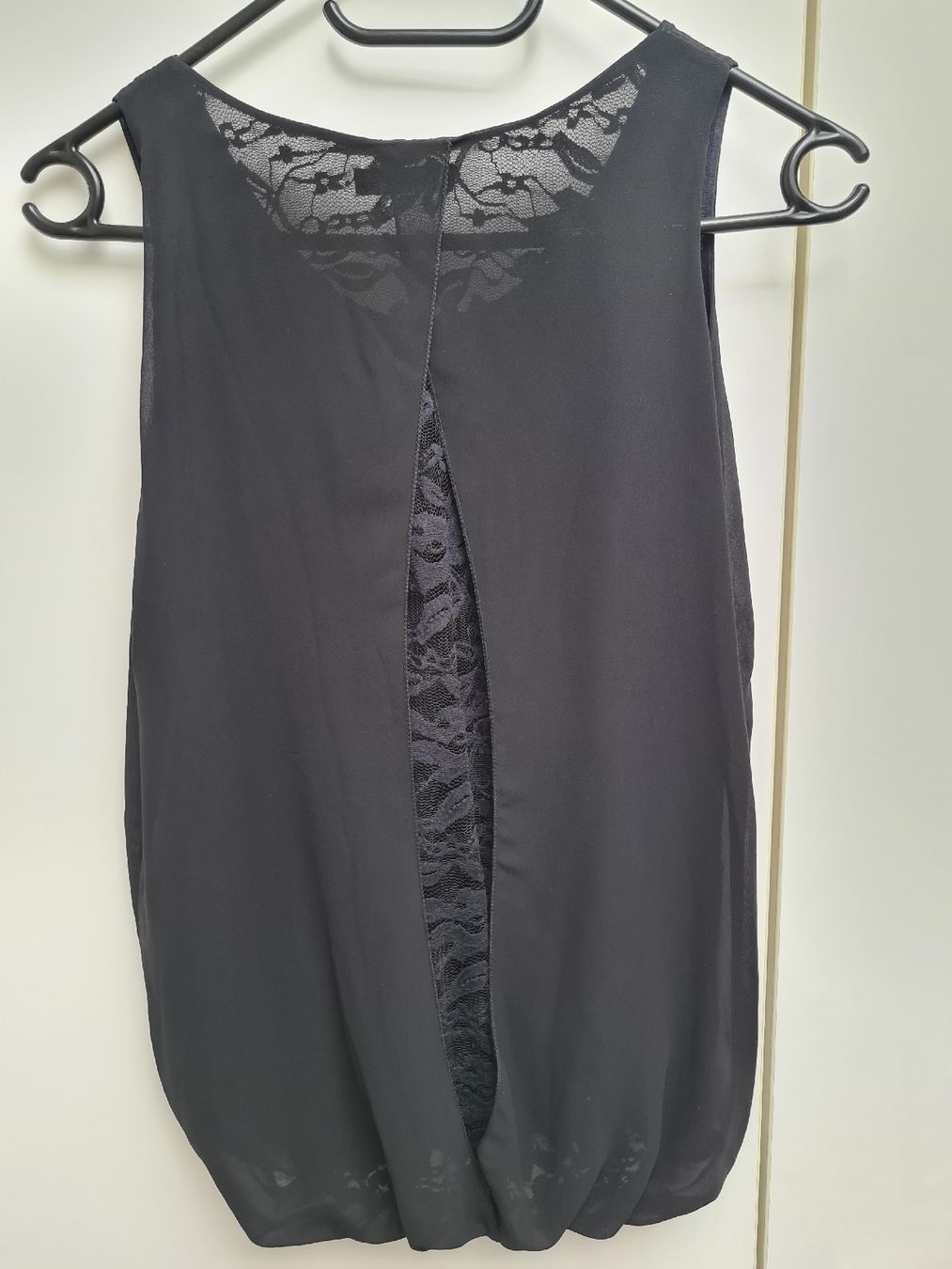 Tops: Schwarzes elegantes Top mit Spitze Gr. M – Gebraucht aus Ebikon von Songbird85 4