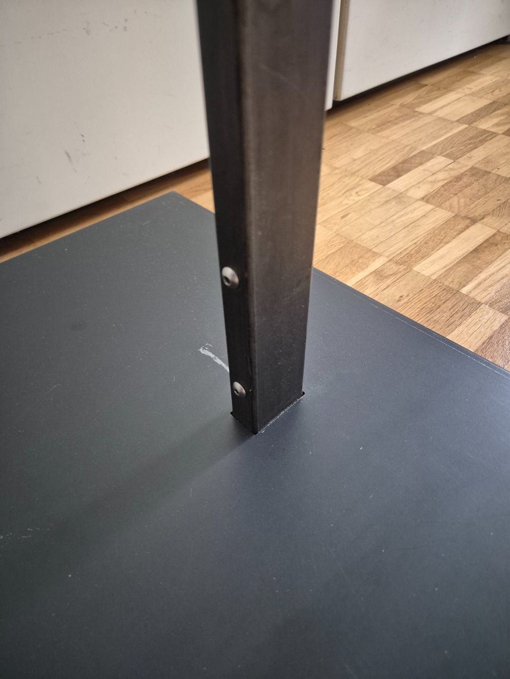 Garderobe: Herno Laminar - Kleiderständer Metall – Gebraucht aus Zürich von rud_dby8 4