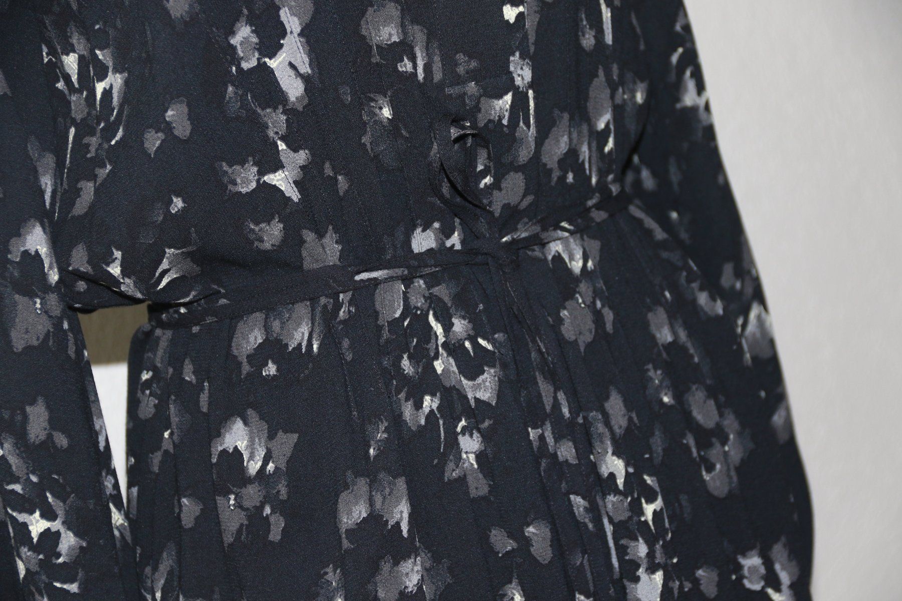 Samsøe Samsøe Vestiti: Neues tolles luftiges Kleid von SAMSOE SAMSOE eher Gr.M – Nuovo e nell'imballaggio originale da Oberwil-Lieli venduto da Svetlana28 7