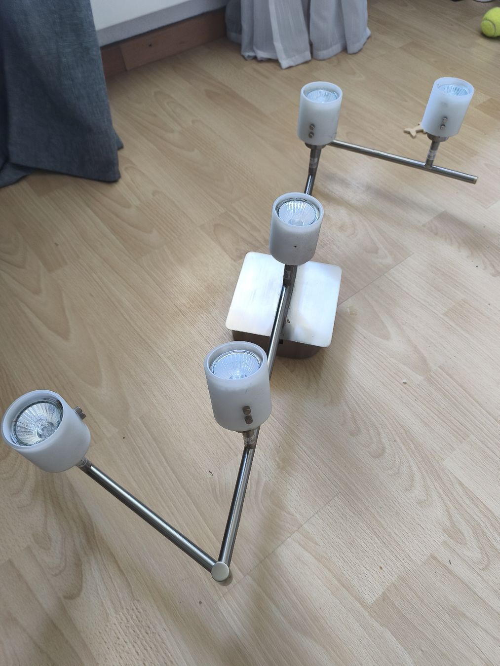 Ikea Lustres & lampes de plafonds: IKEA Cesium Deckenleuchte gebrauchter Zustand 5 Lampen – D'occasion à Thun par drageen