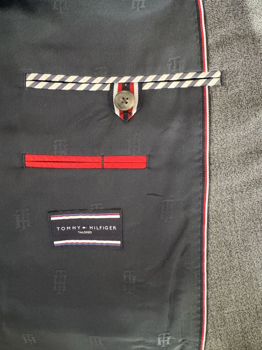 Completi: Tommy Hilfiger Anzug mit Hose Costume – Usato da Spiegel b. Bern venduto da Desisk44 1