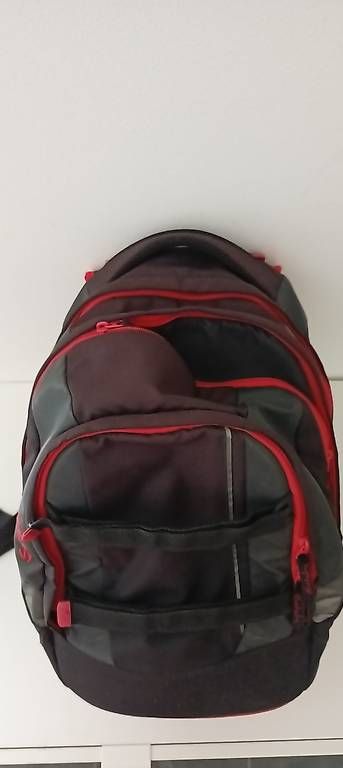 Sacs à dos: Satch Schultasche - Rot/Schwarz  – D'occasion à Birmensdorf ZH par zjsz