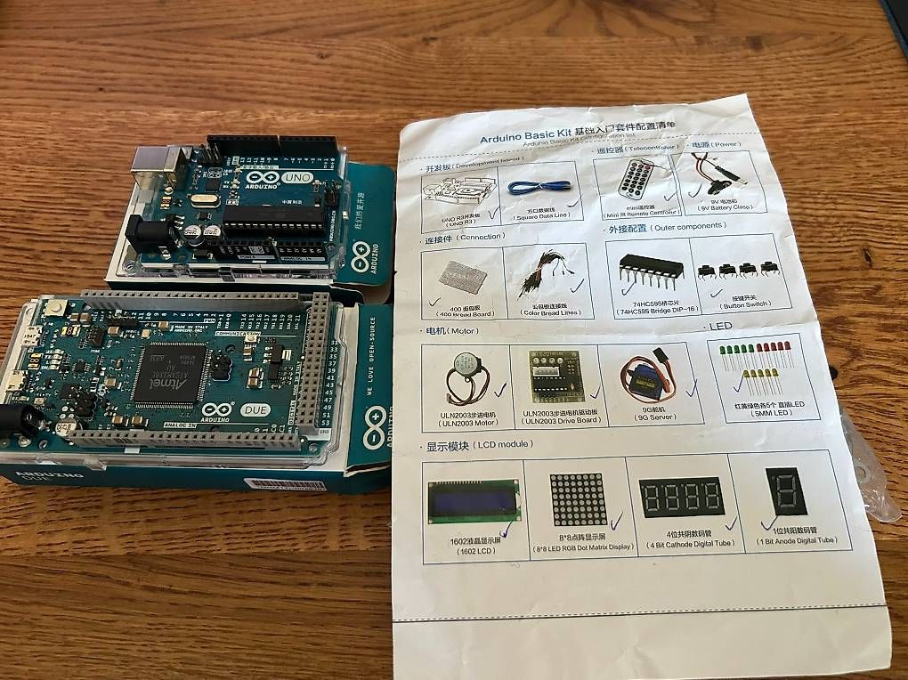 Componenti elettronici: Arduino-Set: Due (Original) + Uno + Basic Kit, Sensoren – Usato da Gümligen venduto da ESCreativwork 1