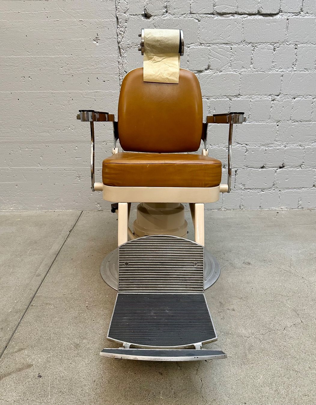 Kosmetik-& Massageliegen: VINTAGE COIFFEURSTUHL – Gebraucht aus Zürich von NIKI777 2