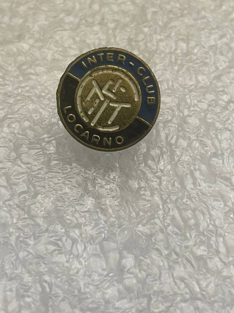 Placchette & Badge: 235. Pin - Inter-Club Locarno – Usato da Luzern venduto da Irek