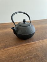 Japanische Teekanne Gusseisen 