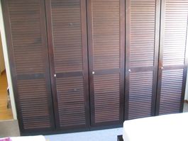 Kleiderschrank 5-türig Lamellenfront dunkelbraun gebraucht