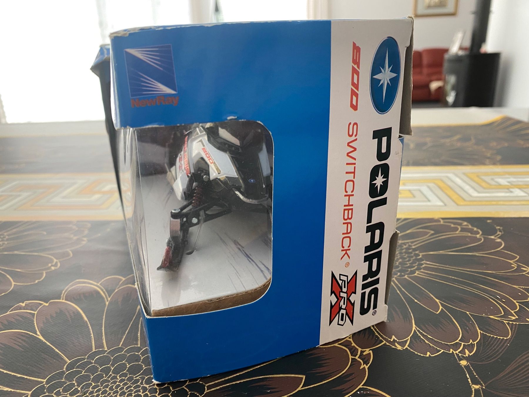 Voitures modèles: Polaris 800 Switchback Snowmobile Pro X – Neuf avec emballage d'origine à St. Margrethen SG par Alfista_159 2