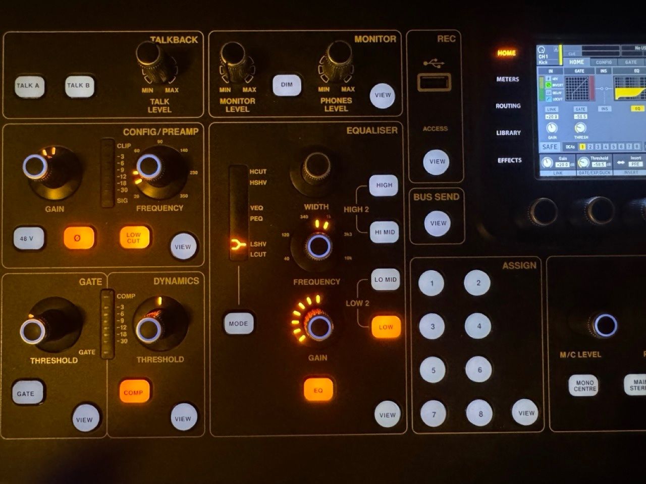 Midas Mischpulte: Midas M32R LIVE Digitalmixer + Thon Case – Gebraucht aus St. Gallen von jan_78lx 2