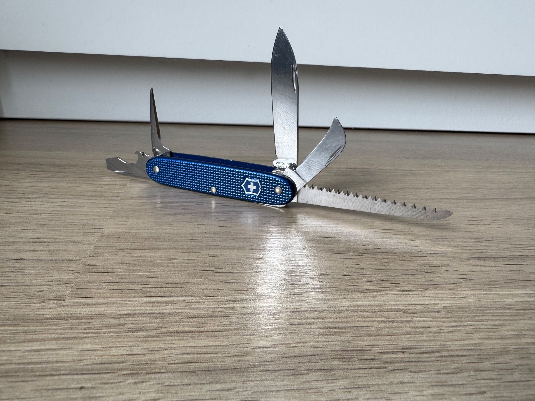 Victorinox Coltelli tascabile: VictorInox Burghard blau Alex – Nuovo (secondo la descrizione) da Frauenfeld venduto da dilili 4