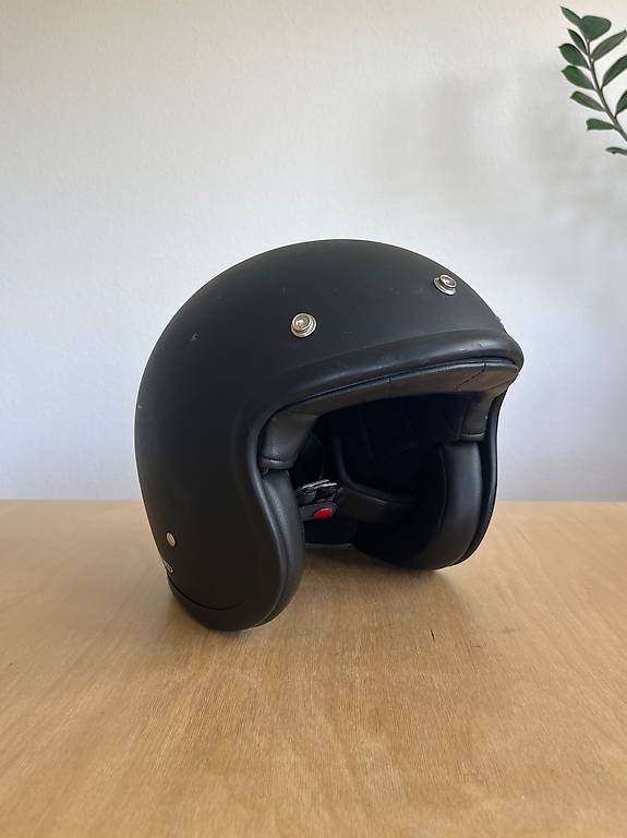 Caschi & visiere: DMD Retro Motorradhelm – Usato da Luzern venduto da zoller.m