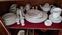 Marlborough Geschirr, Old English, Geschirrset, Weiss