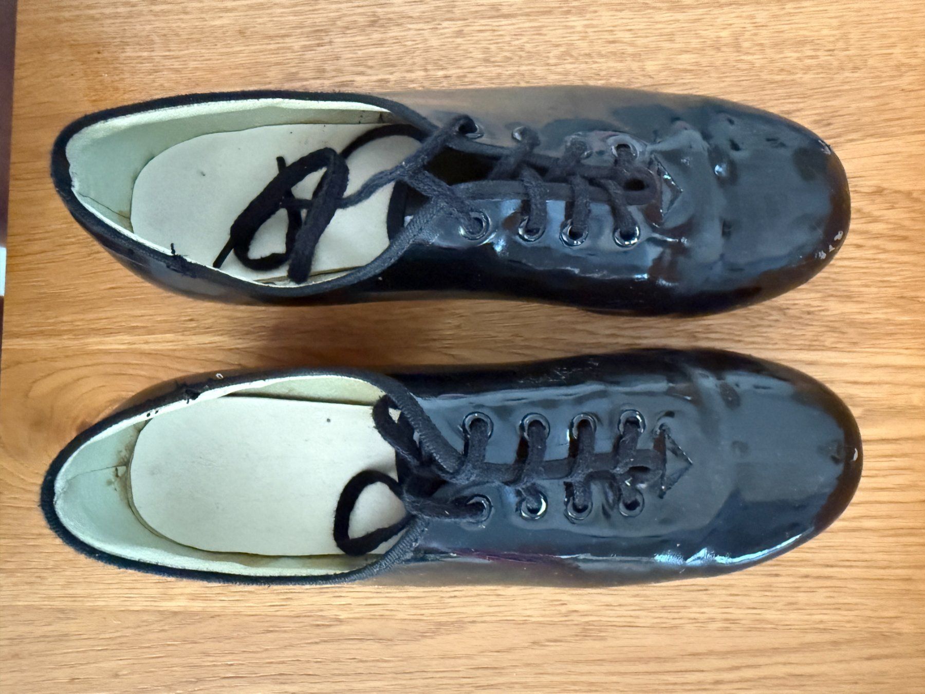 Scarpe da donna: Chaussures de claquettes Tong Da – Usato da Founex venduto da MaevaMatahi