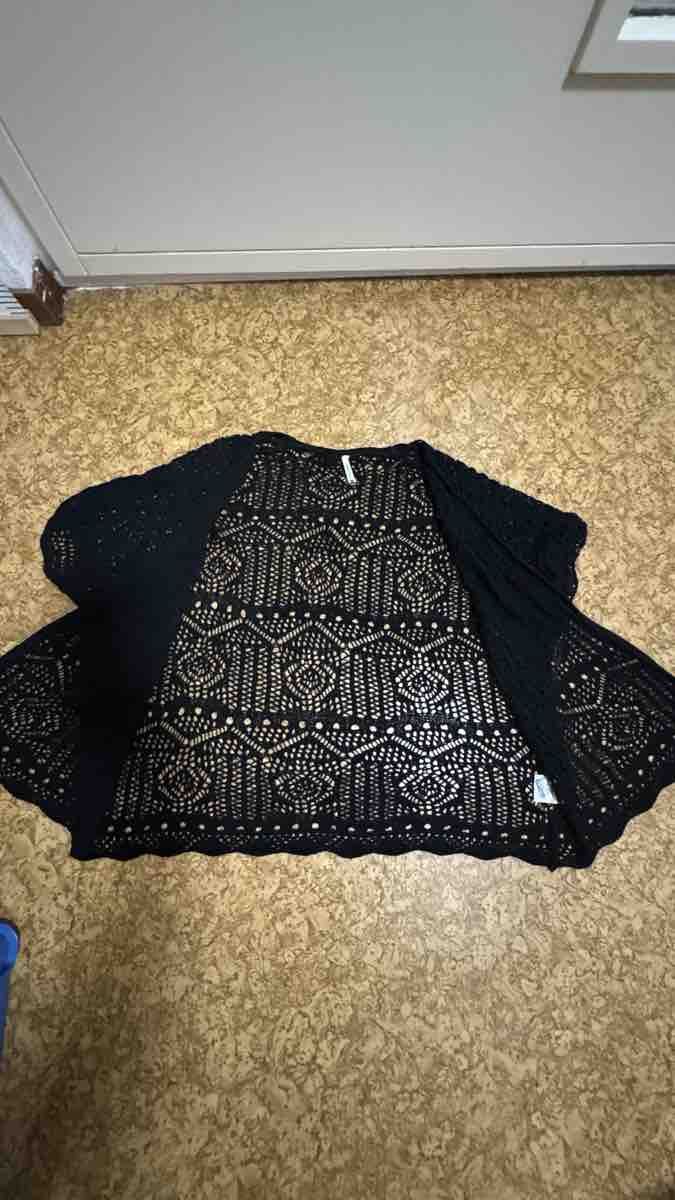 Giacche: Strickjacke schwarz Grösse S – Usato da Zürich venduto da Belisimo 1