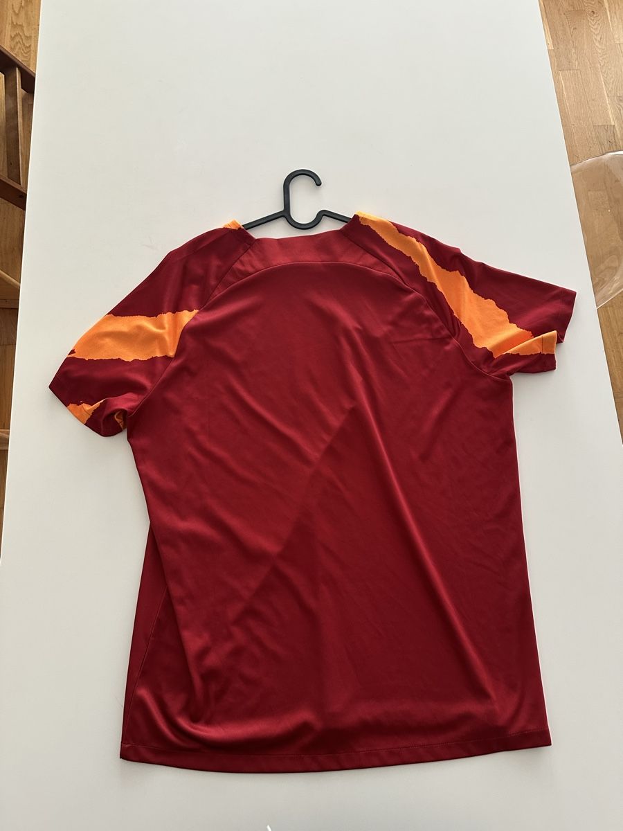 Galatasaray Canottiere & Pantaloni: Galatasaray Trainingstrikot XXL – Usato da Gränichen venduto da talo7 1