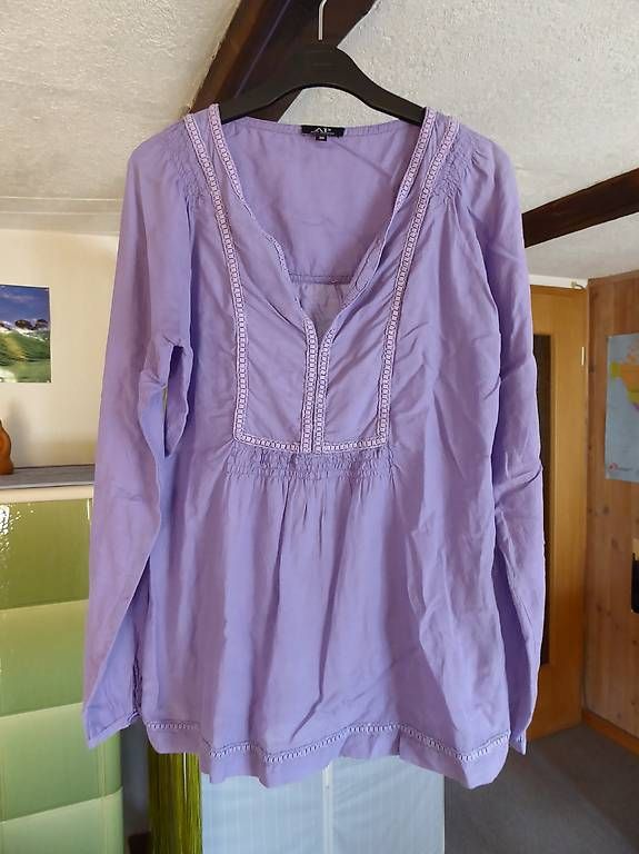 Avant Premiere Camicette: Originelle Baumwollbluse, Grösse 38, violett – Usato da Wald ZH venduto da e8e
